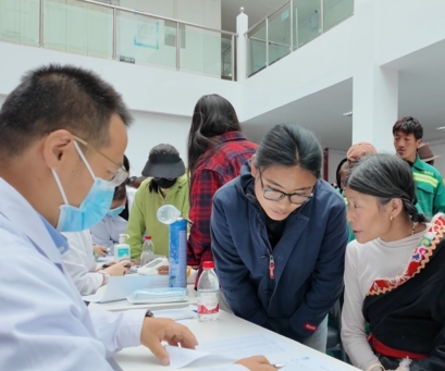 央秀白瑪說(shuō)青海｜情暖高原：黃河源頭的北京專家號(hào)